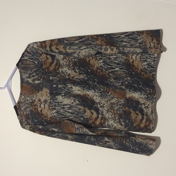 Elegant Multicolor V-Neck Women's Top - Picture 4 of 6